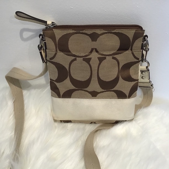 COACH SIGNATURE CROSSBODY BAG - Picture 4 of 8